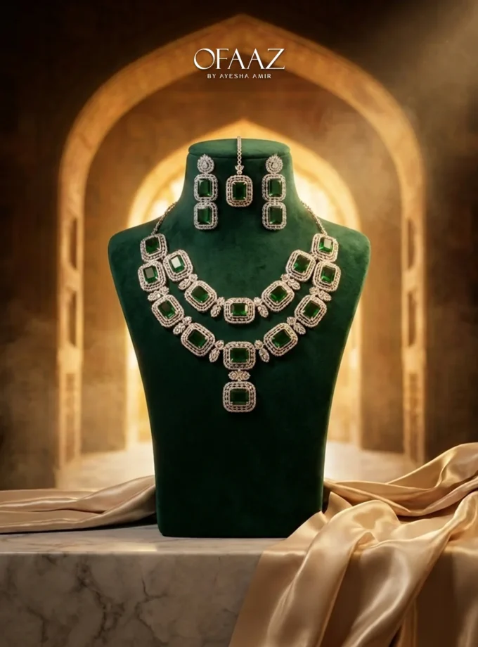 EMERALD STATEMENT PENDANT | SILVER GREEN